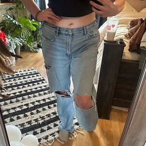 American eagle women’s jeans.